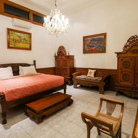 Rumah Pesik Art & Heritage Hotel Gondowulung Exterior photo