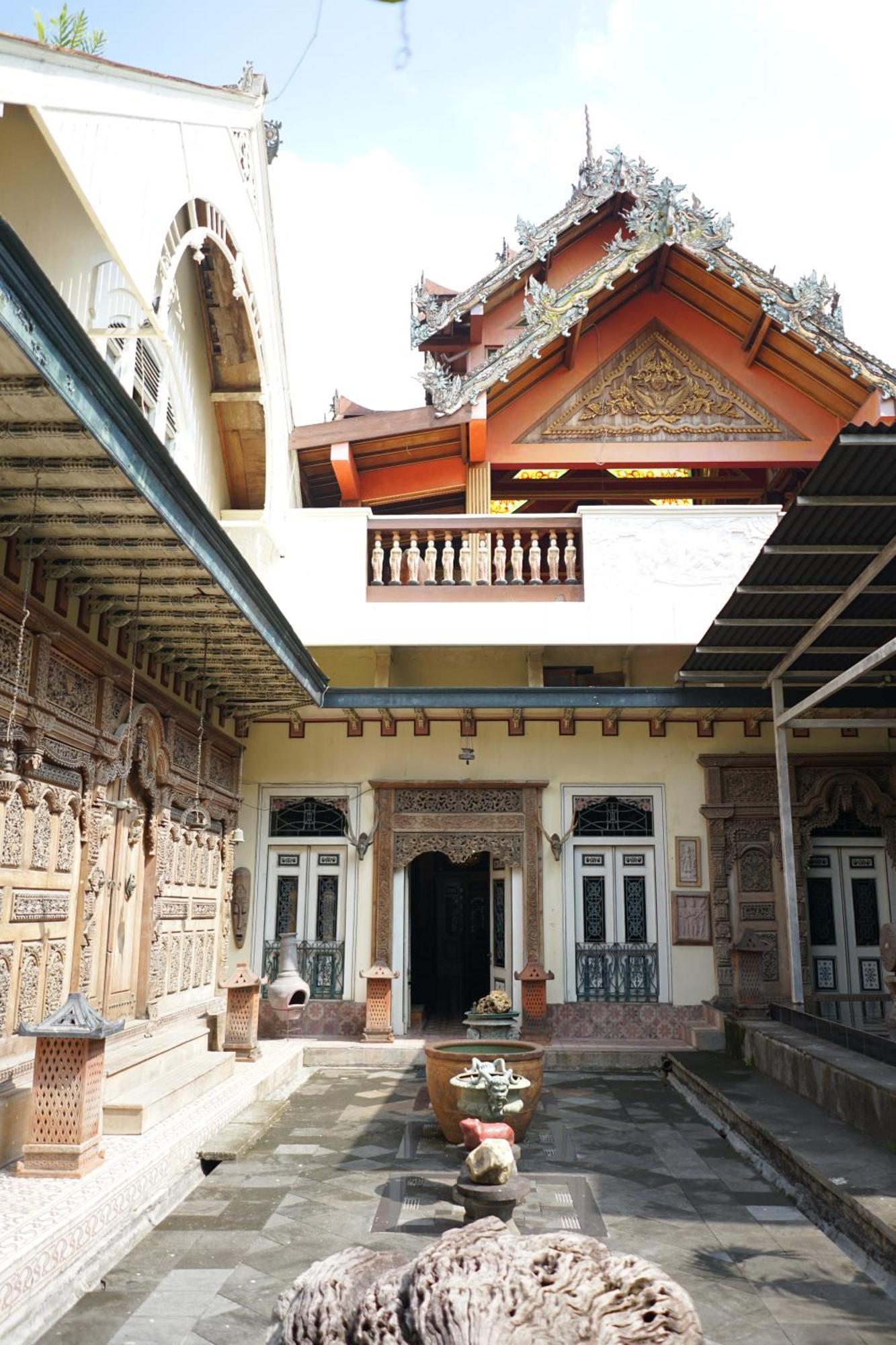 Rumah Pesik Art & Heritage Hotel Gondowulung Exterior photo