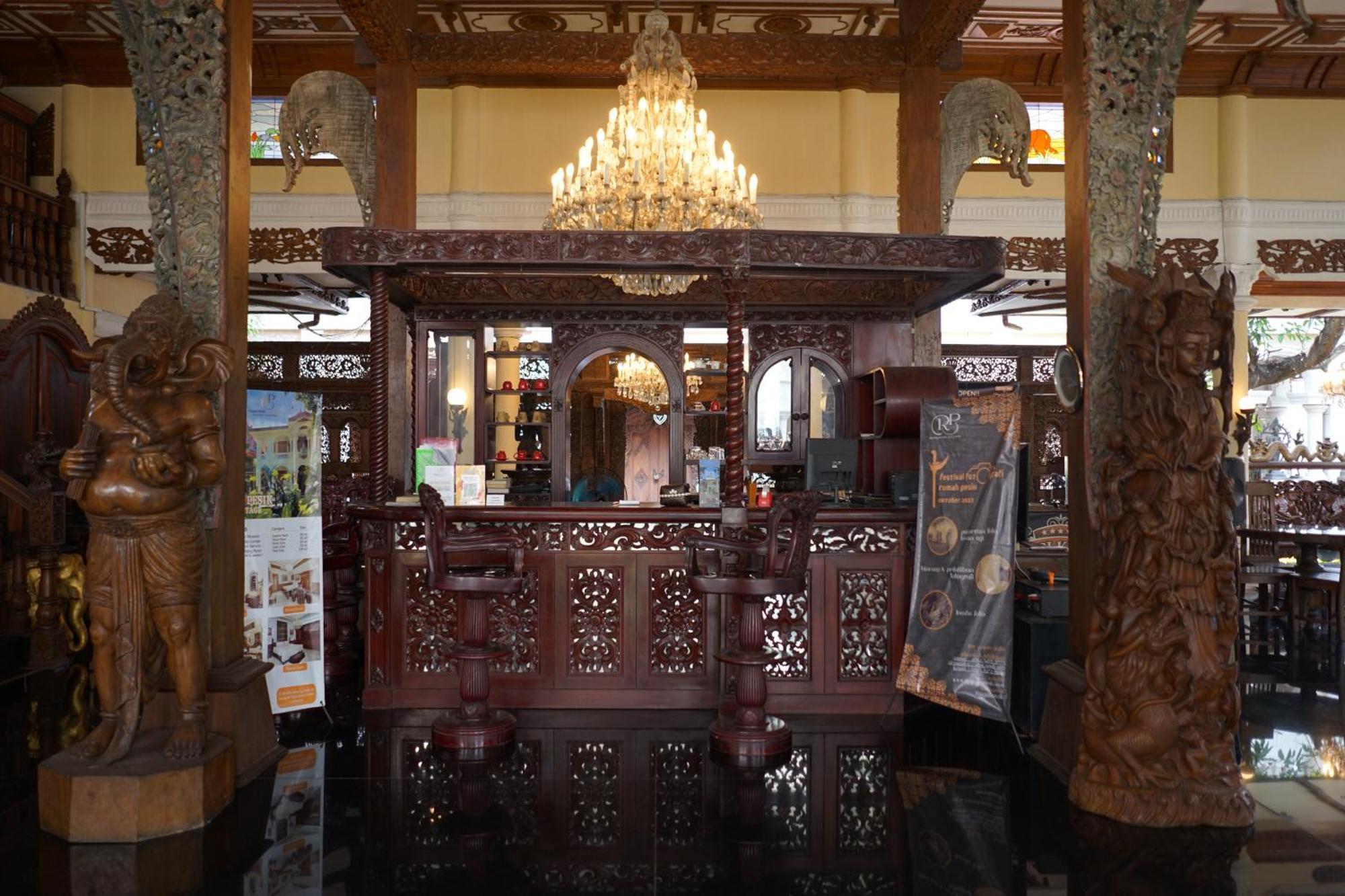 Rumah Pesik Art & Heritage Hotel Gondowulung Exterior photo