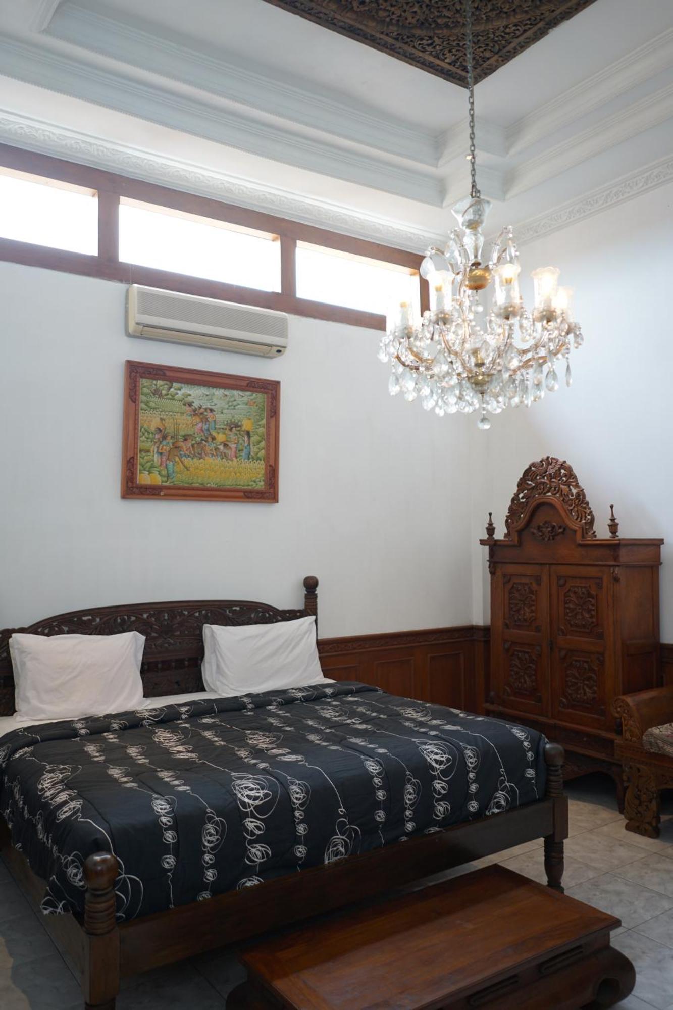 Rumah Pesik Art & Heritage Hotel Gondowulung Exterior photo